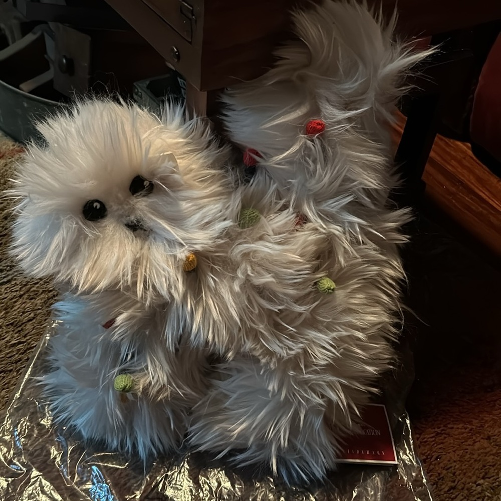 Pottery Barn National Lampoons Christmas Vacation Aunt Bethany’s cat pil…
